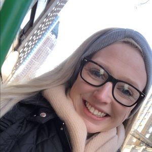 Meet your Posher, Caitlyn